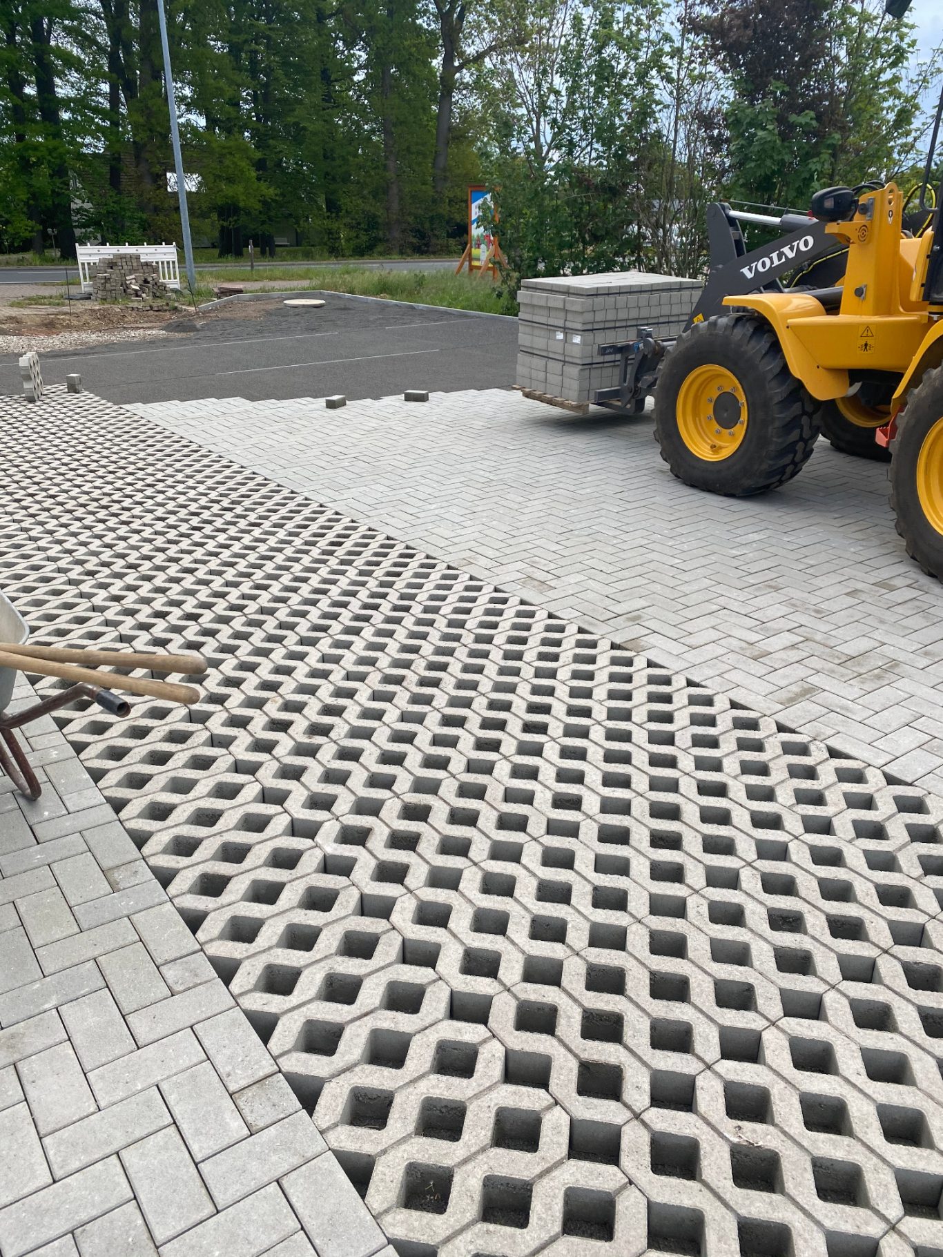 Verlegung der Pflastersteine Verlegung der Pflastersteine