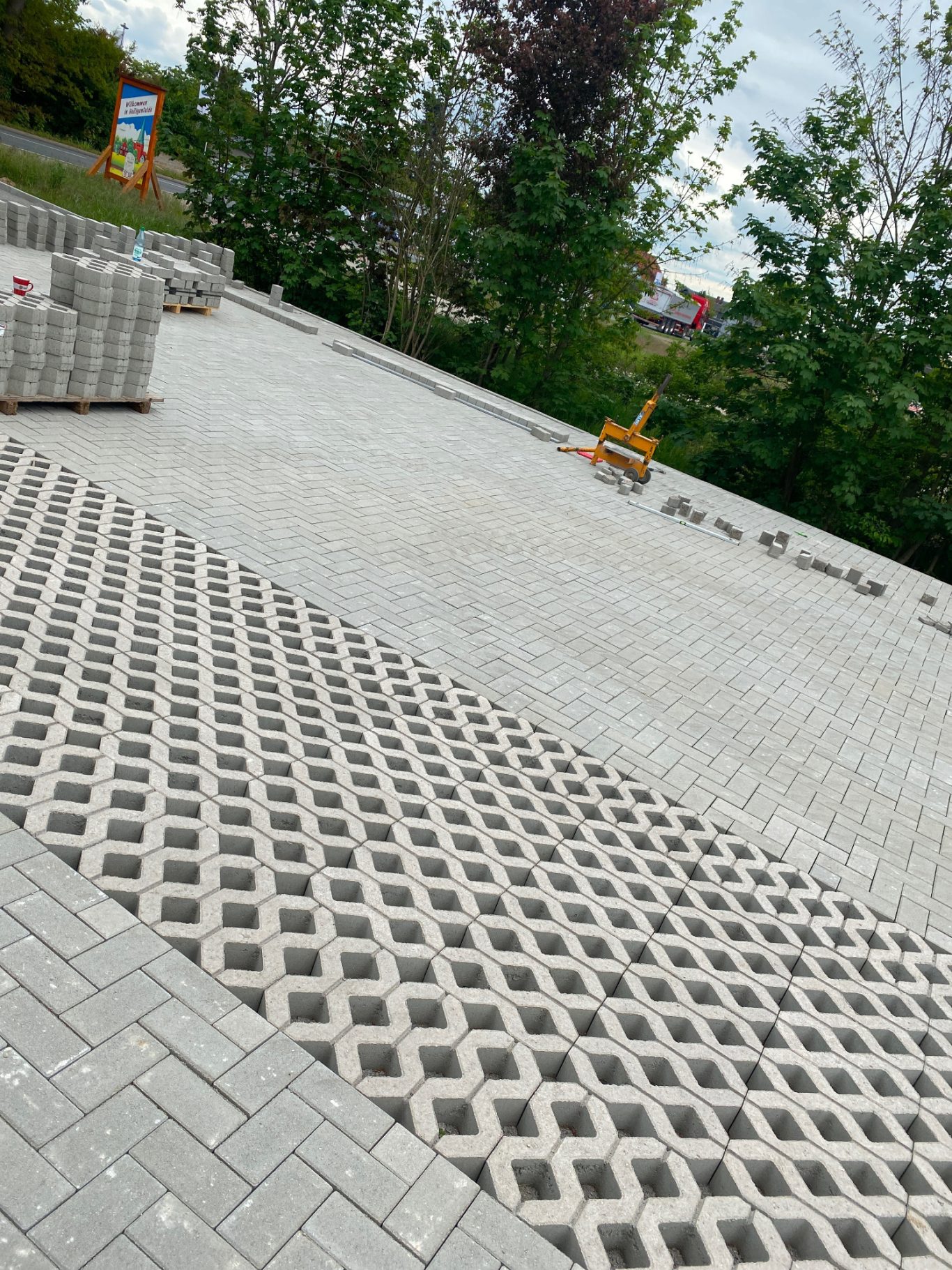 Verlegung der Pflastersteine Verlegung der Pflastersteine